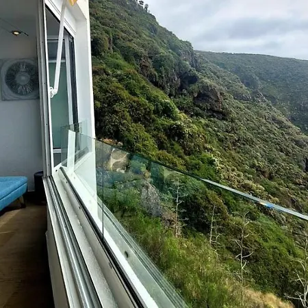 Bella-vista Endless Views Over The Ocean Daire *