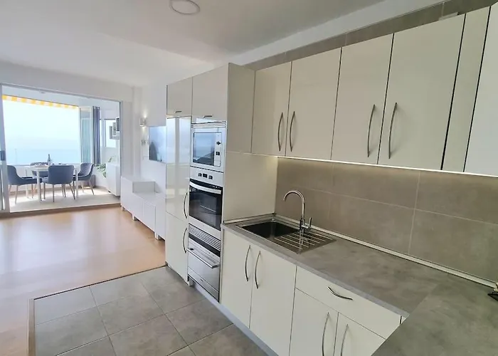 Bella-vista Endless Views Over The Ocean *