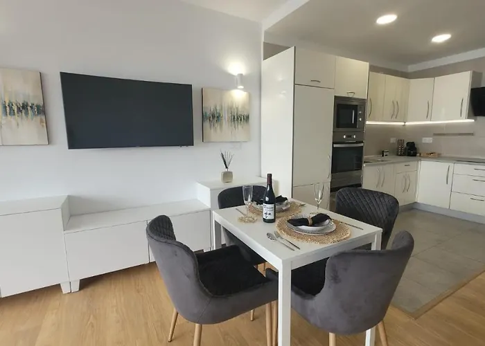 Bella-vista Endless Views Over The Ocean アパート